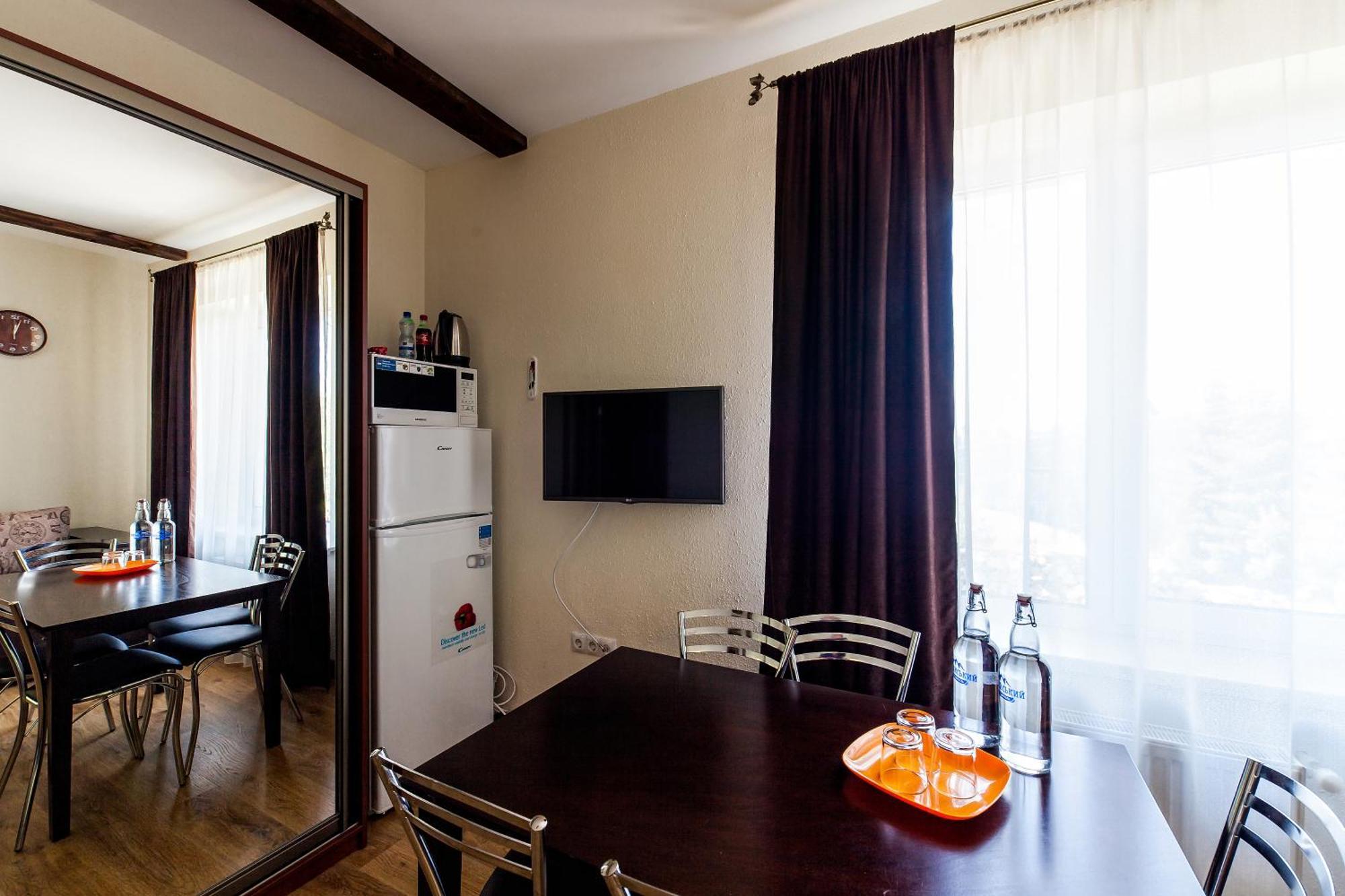 Alpiyskiy Jablunyzja Zimmer foto