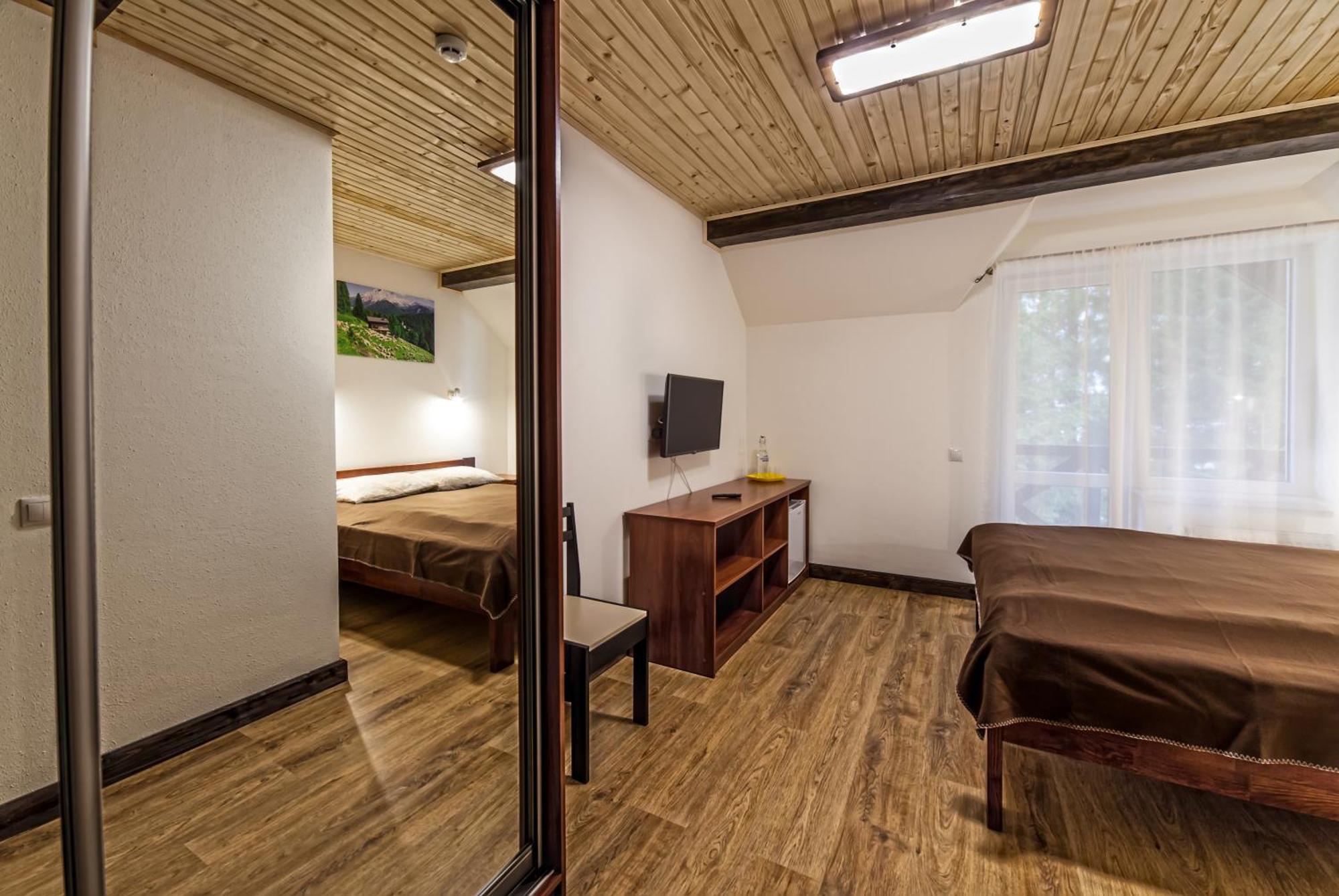 Alpiyskiy Jablunyzja Zimmer foto