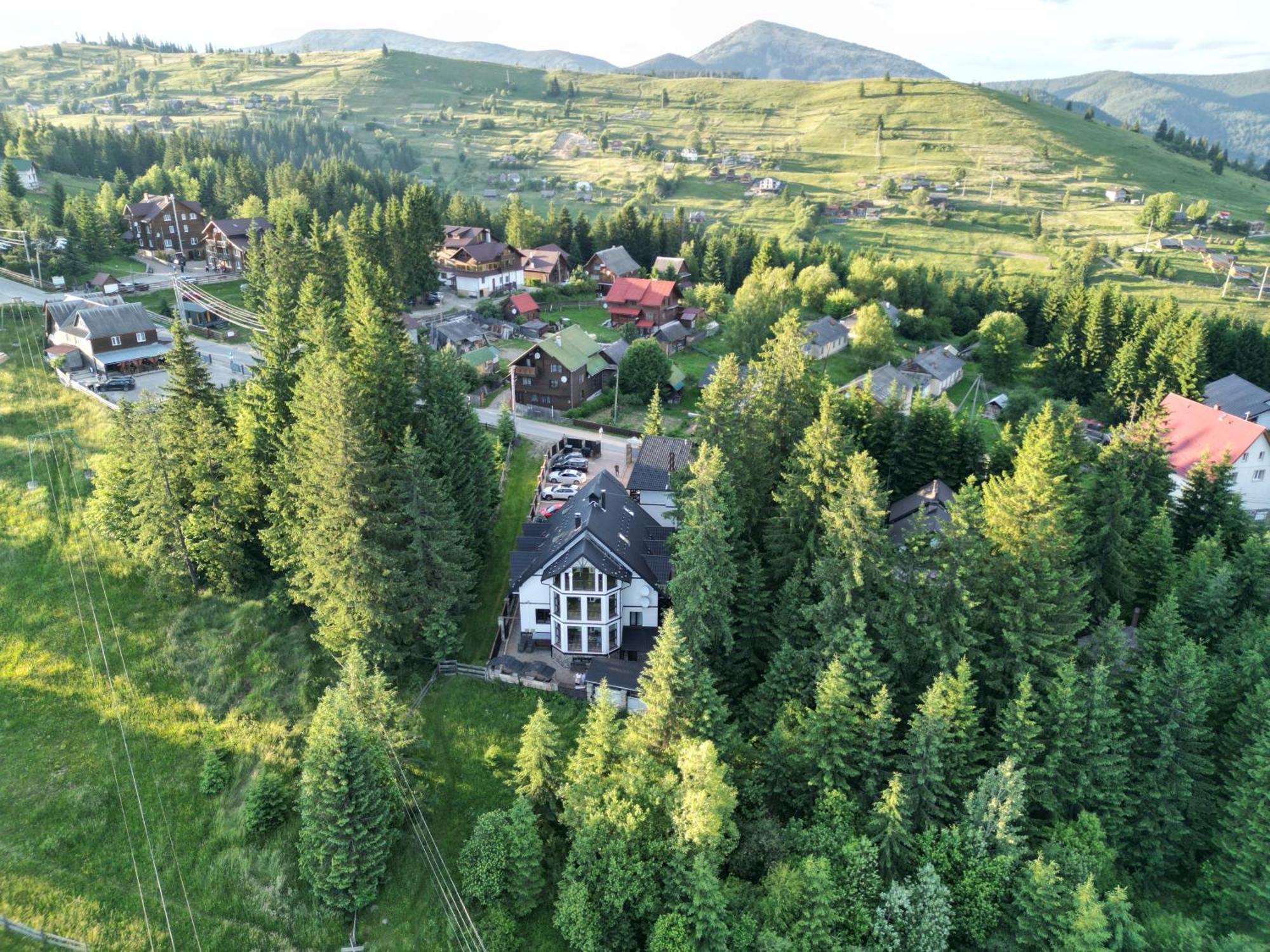Alpiyskiy Jablunyzja Exterior foto