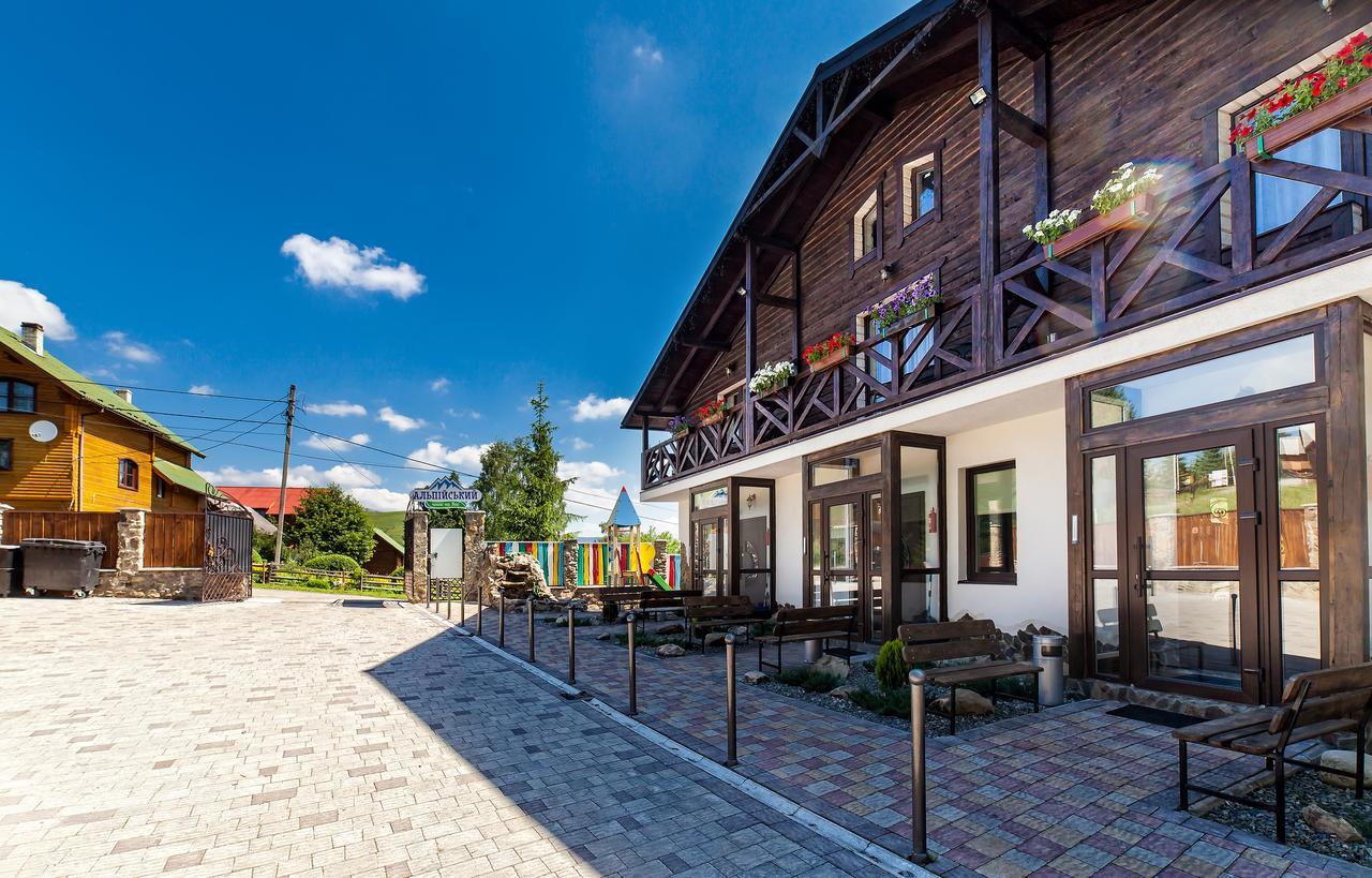 Alpiyskiy Jablunyzja Exterior foto